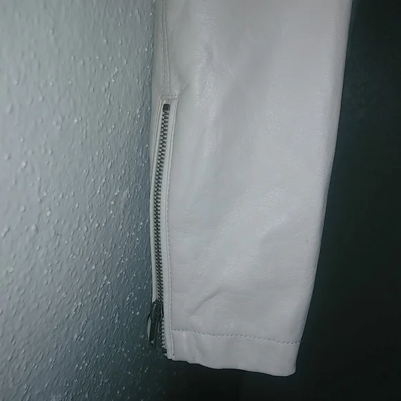 Cupcakes & Cashmere M Soft Leather Zip Front Jacket in Lightest Beige - Picture 7 of 13